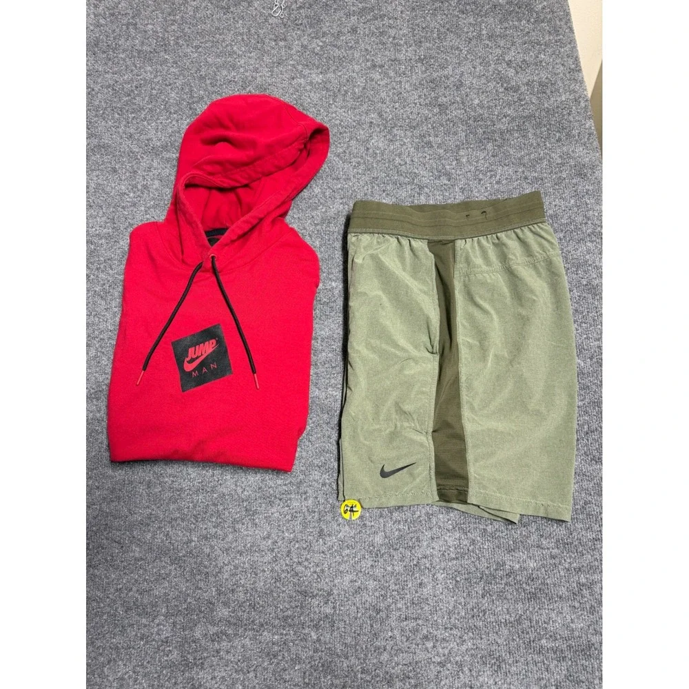 Nike men's bundle lot of two size Large